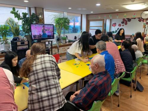 중부대 보건복지학부, 노인의 날 맞아 &lsquo;은빛축제&rsquo; 봉사활동