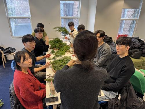 중부대학교 호텔경영(비즈니스)전공  호텔 공간 디자인 트랜트 특강 및 플라워 실습