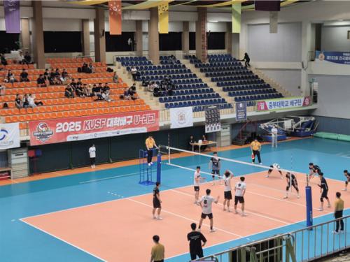 중부대학교 배구부, 한양대에 3-0 완승