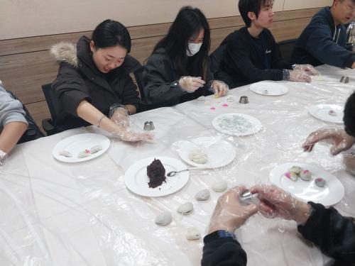 중국인 유학생 대상 바람떡 만들기 체험 행사