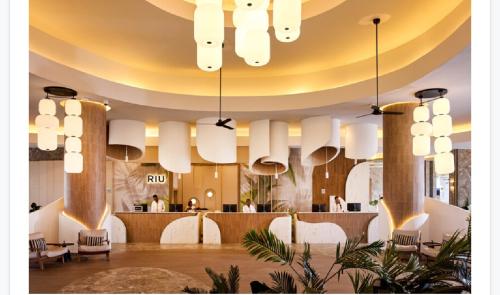 자메이카의 리우 네그릴, 놀라운 새로운 모습, 독점적인 수영장 스위트, Sunwing Vacations의 올인클루시브 휴양으로 재개장