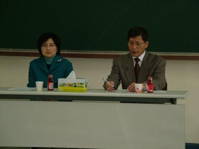 김동환교수님,홍재현 교수님의 모습