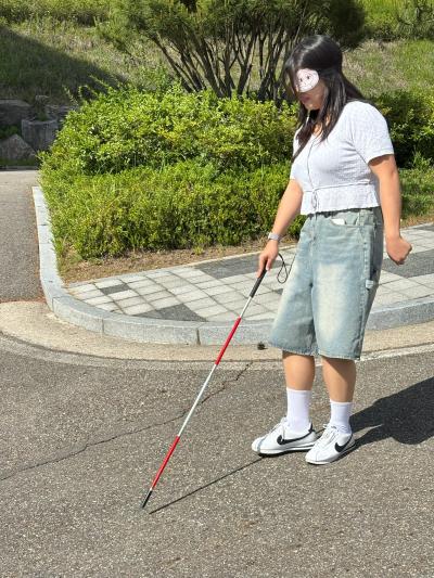 시각장애 아동 보행지도 연습