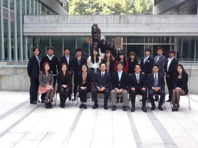 4학년 졸업 앨범 단체 사진 입니다.