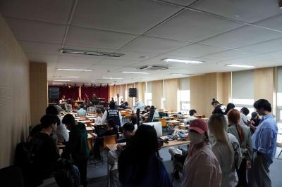 실용음악학전공 학과장이신 노경환 교수님의 락앙상블 시간