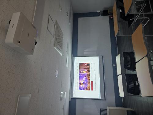 엔터테인먼트학전공 211호 빔프로젝터 교체