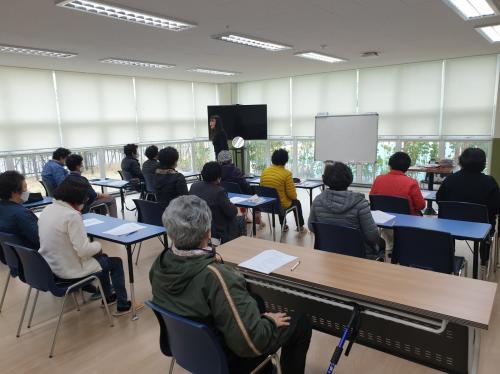 [중촌사회복지관] 2023년 3월10일(금) "중촌과 함께하는 노인학습활동" 봉사활동